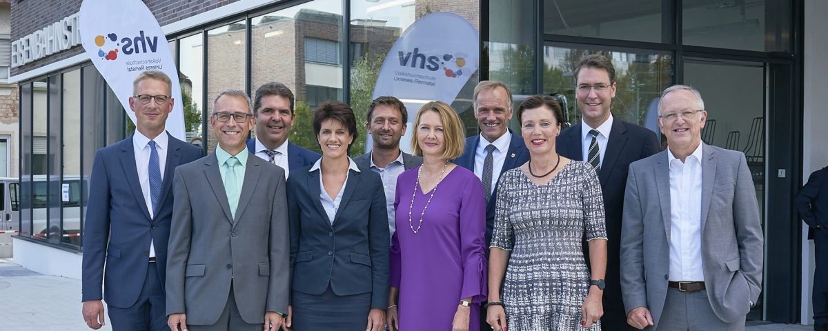 Vorzeigeobjekt Der Kreisbaugesellschaft Am Fellbacher Bahnhof Eroffnet Kreisbaugesellschaft Waiblingen Mbh Immobilien Im Rems Murr Kreis